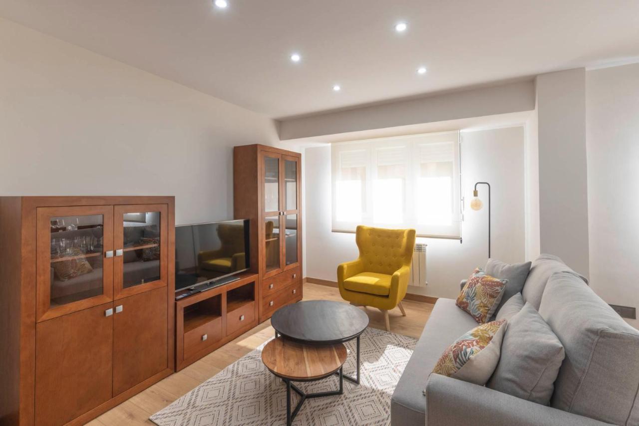El Piso De Pilar Appartement Llanes Buitenkant foto