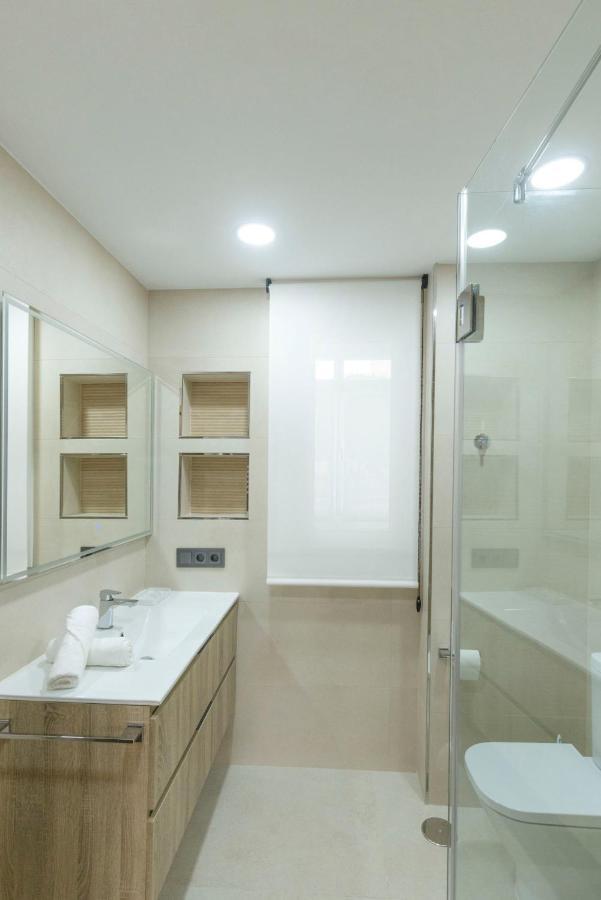 El Piso De Pilar Appartement Llanes Buitenkant foto