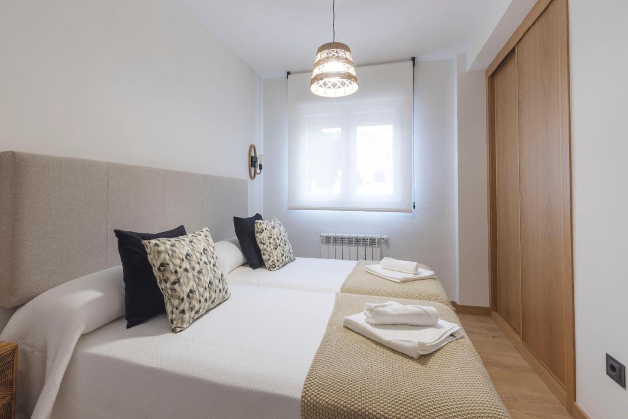 El Piso De Pilar Appartement Llanes Buitenkant foto